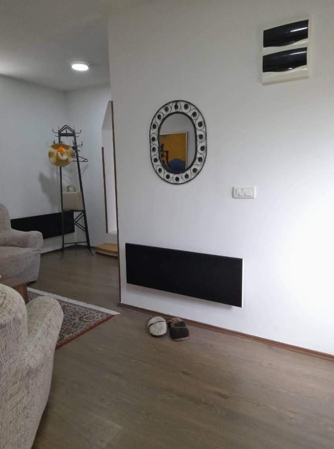 Stan Na Dan Gornji Milanovac-Centar-Nova Gradnja Διαμέρισμα Εξωτερικό φωτογραφία