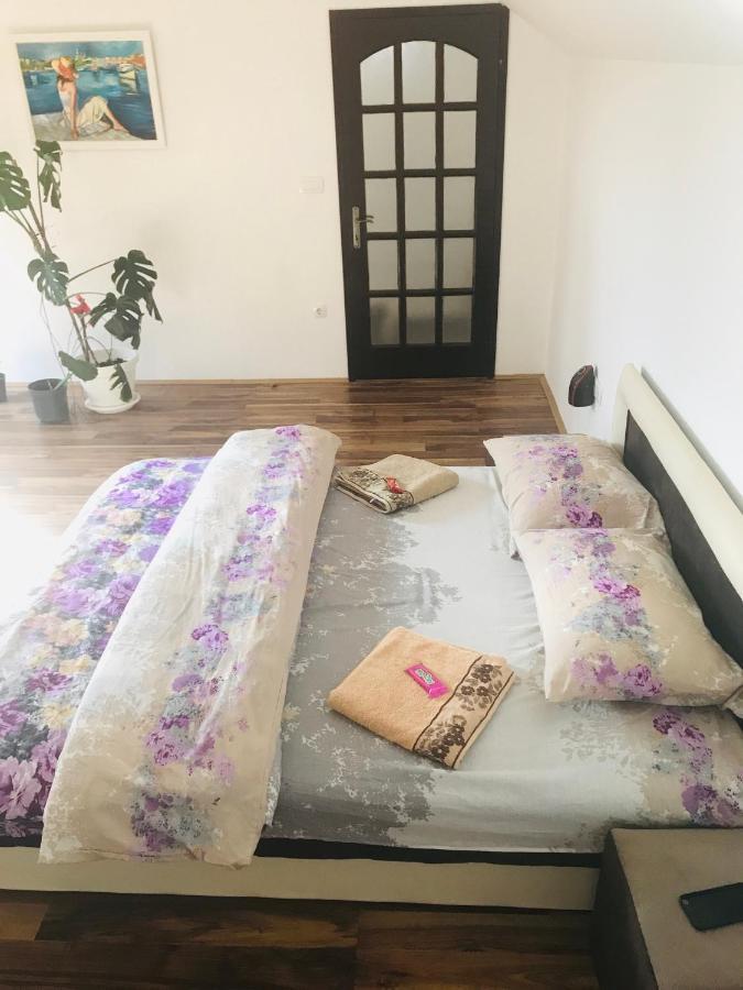 Stan Na Dan Gornji Milanovac-Centar-Nova Gradnja Διαμέρισμα Εξωτερικό φωτογραφία